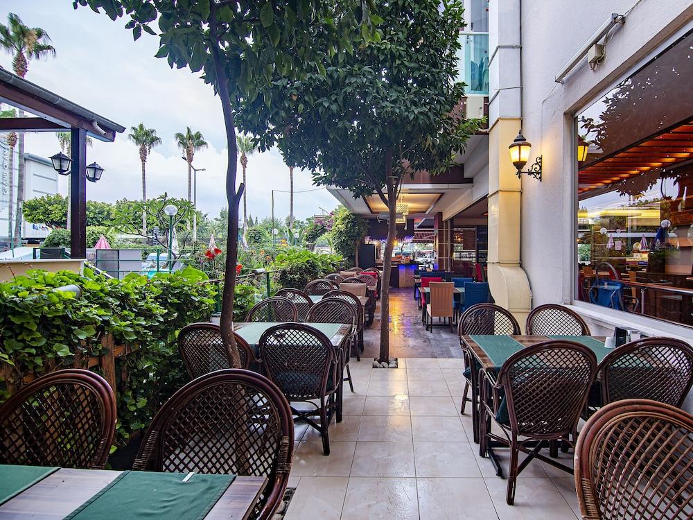 Kleopatra Blue Hawai Hotel Алания Экстерьер фото